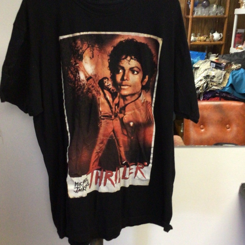 Men's Black Thriller Graphic Short Sleeve Tee